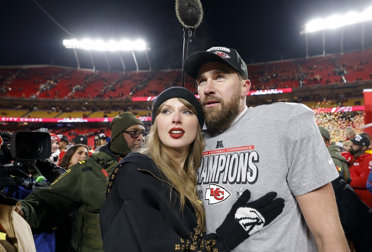 Touchdowns and Tinseltown: NFL Players and Their Celebrity Partners