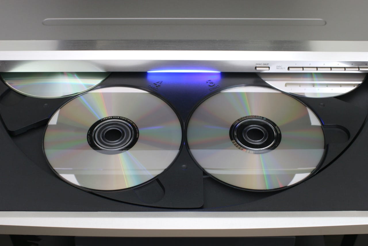 Cameos, Covers, and Collabs That Defined 90s Pop Culture