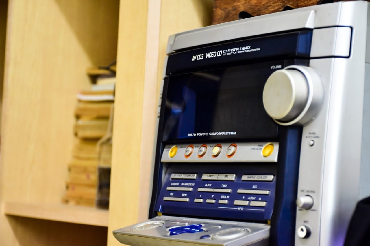 Counting the Beat: The Numbers Behind 90s Dance Music