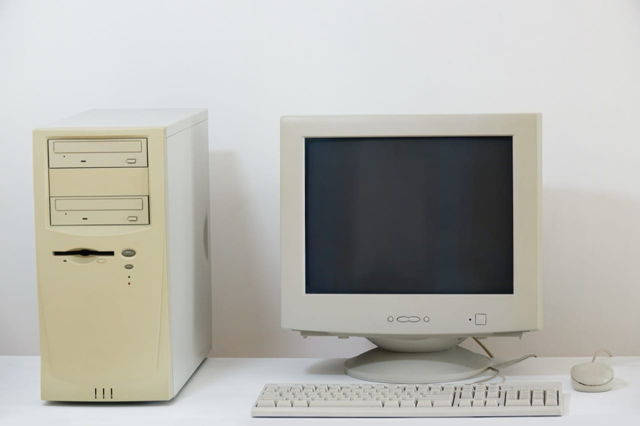 Boot Disks to Browsers: Everyday Computing in the 1990s