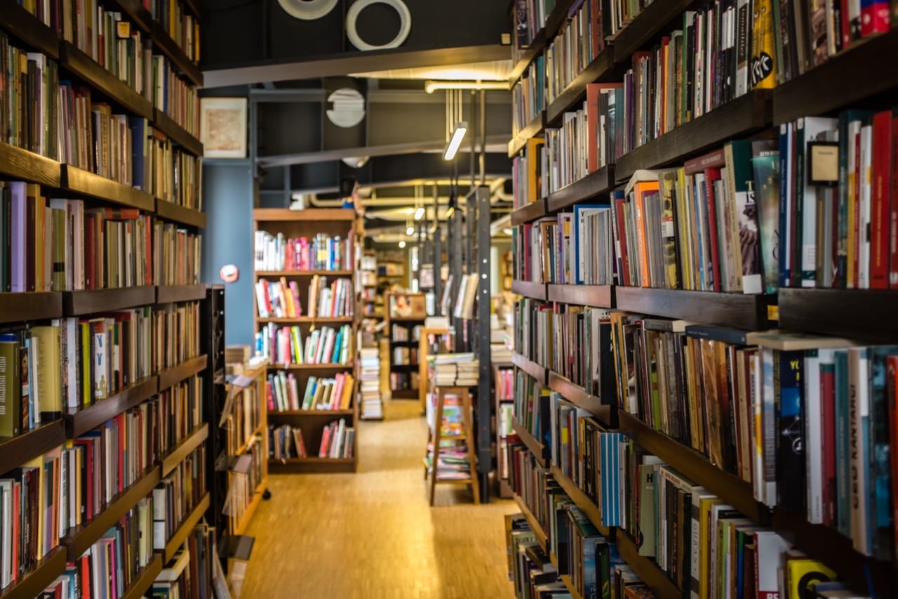 Paperback Timecapsule: 1990s Literature Milestones That Changed Reading