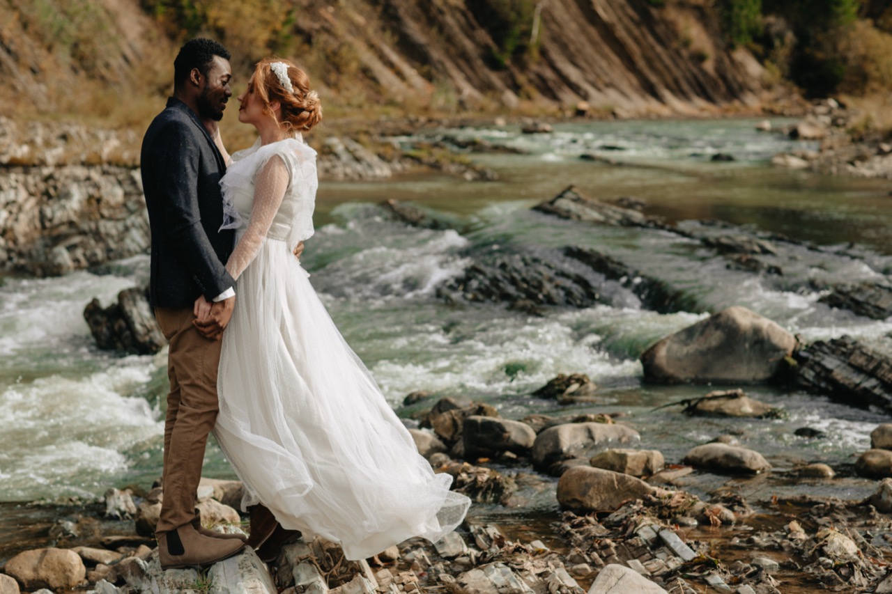 Bard to Bae: What Famous Love Legends Teach About Your Communication Style