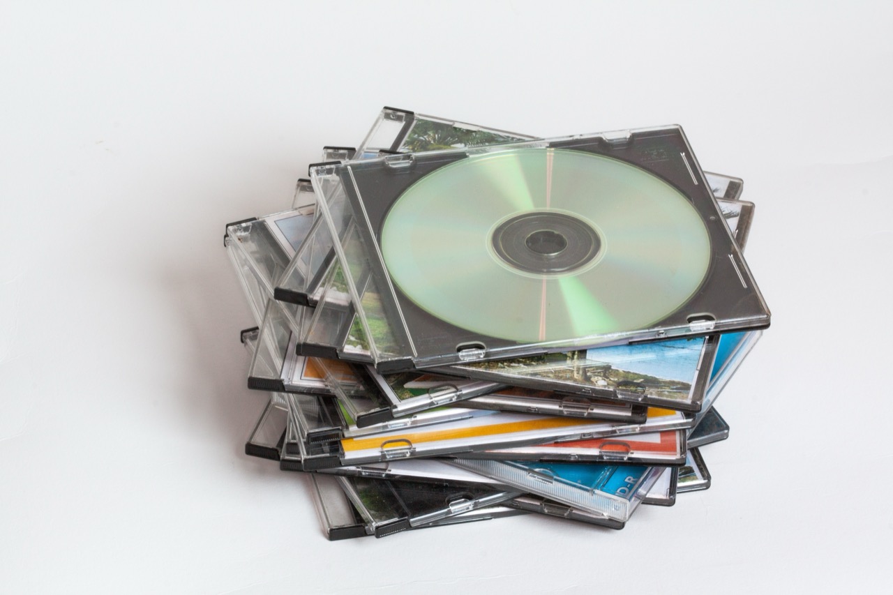 Midnight 2000: When CD-ROMs Ruled and the Calendar Looked Dangerous