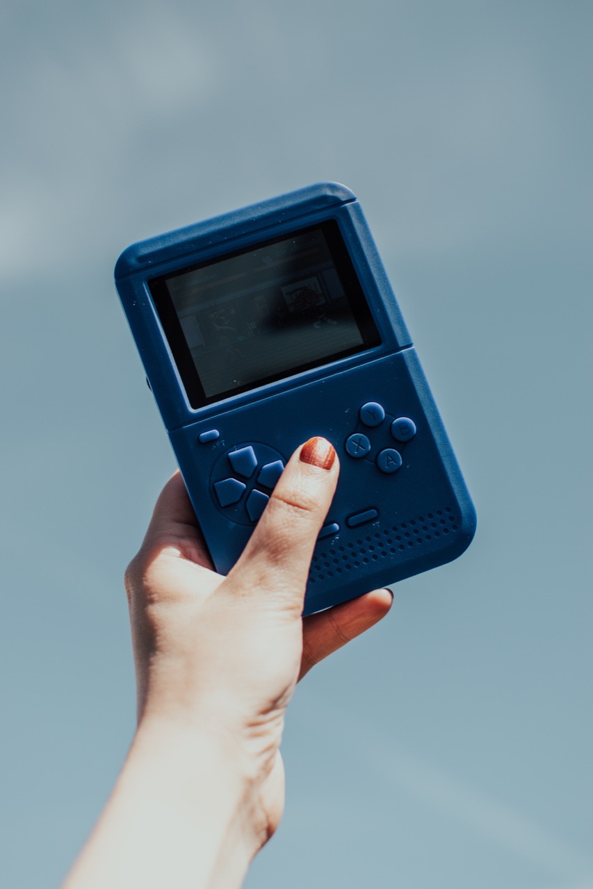 Handheld Record Breakers of the 2000s: The Decade Pocket Gaming Went Huge