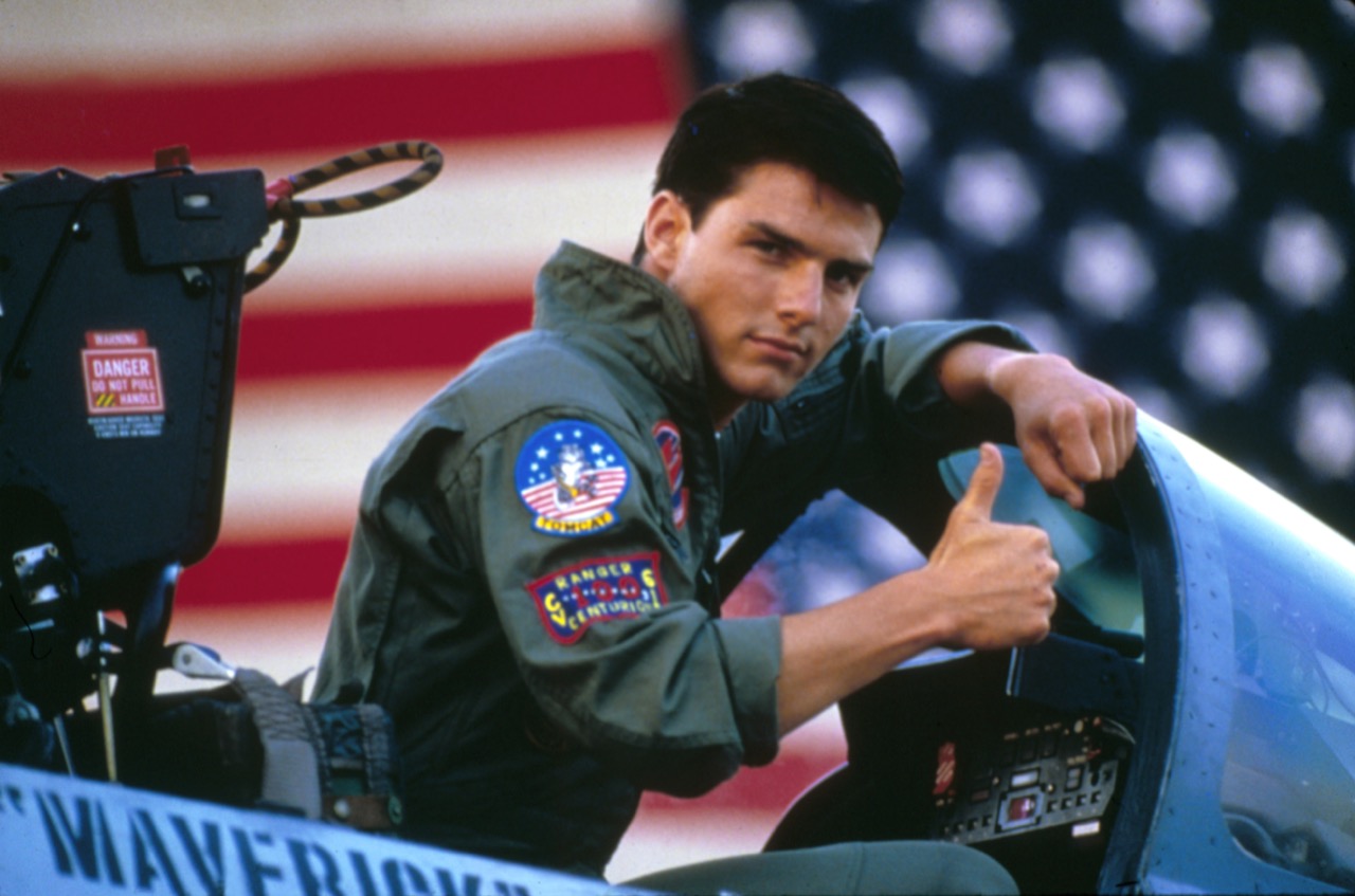 https://hellogiggles.com/news/val-kilmer-top-gun-2/