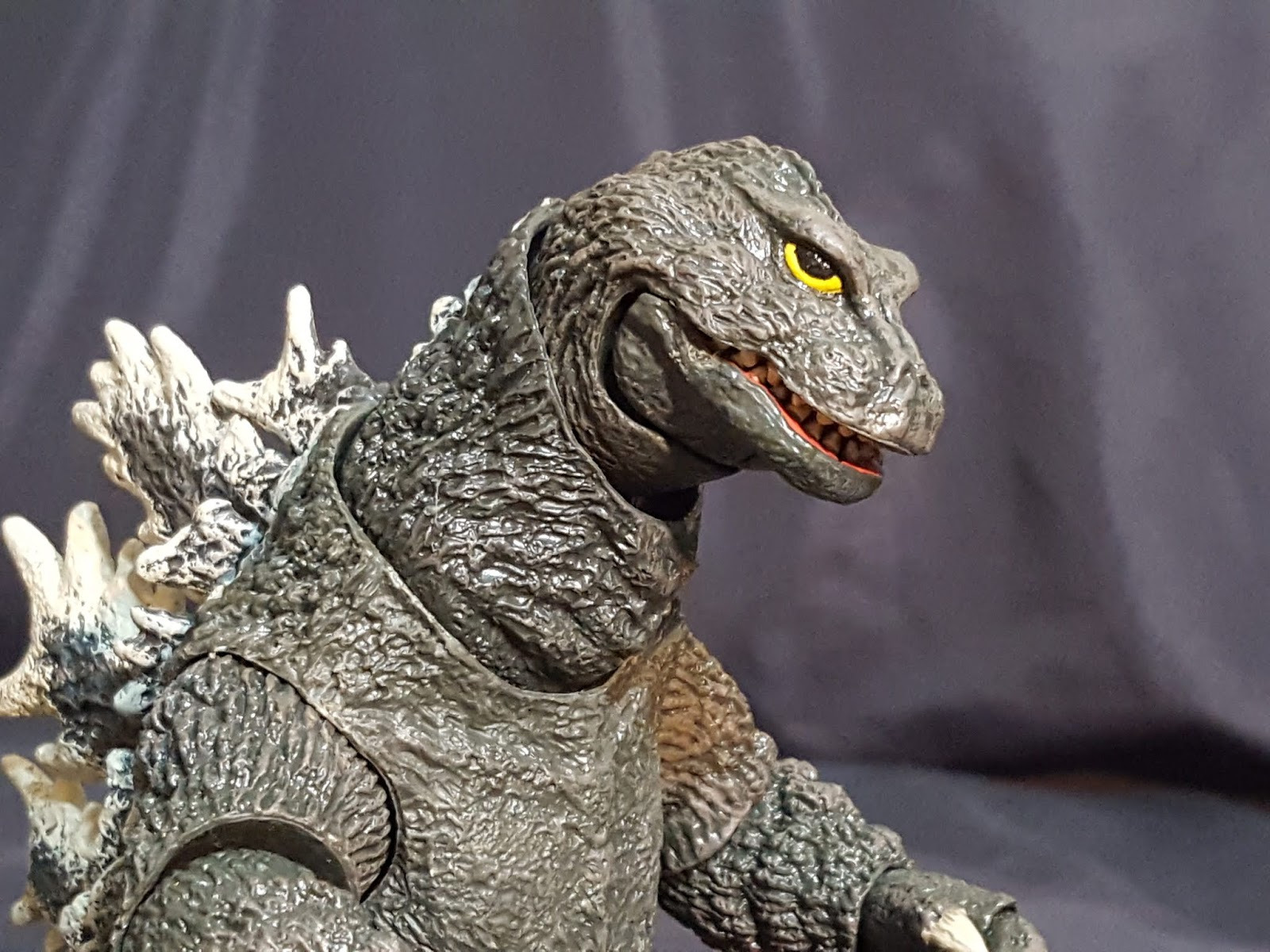 https://inkdgeek.blogspot.com/2019/02/neca-godzilla-1962.html